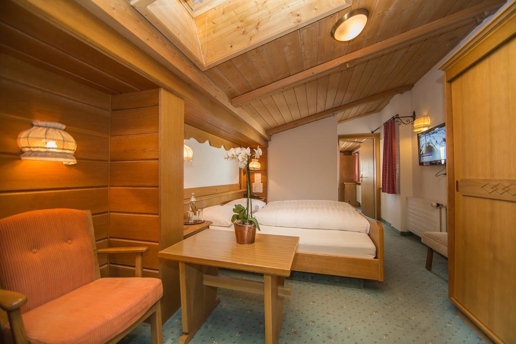 Hotel Cresta Samnaun Quarto foto