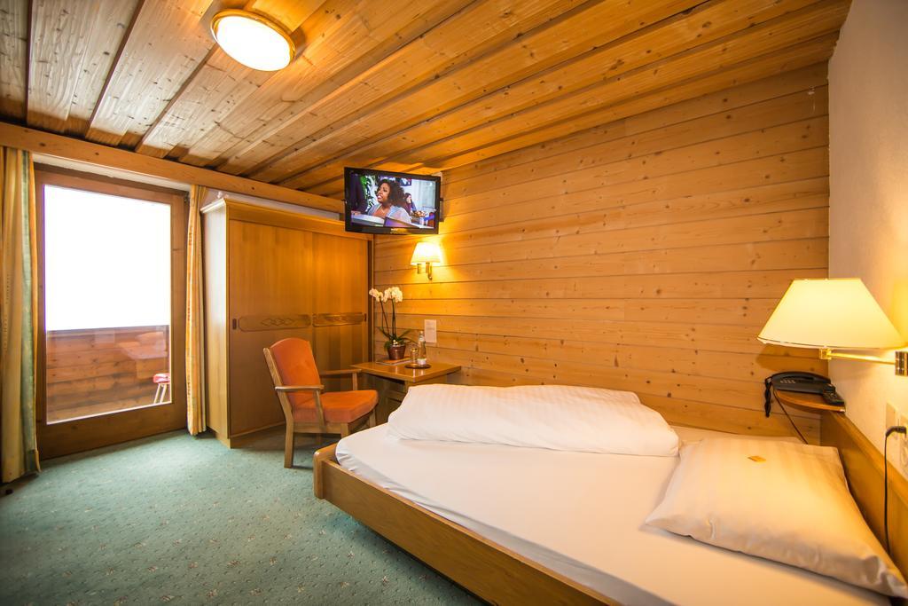 Hotel Cresta Samnaun Quarto foto
